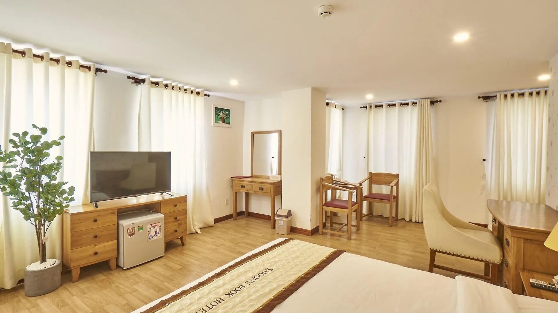 Sai Gon'S Book Hotel Ho Chi Minh City