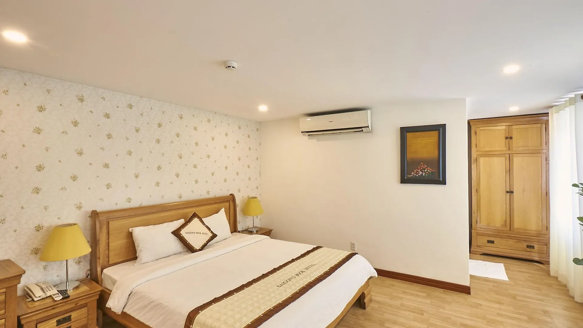Sai Gon'S Book Hotel Ho Chi Minh City
