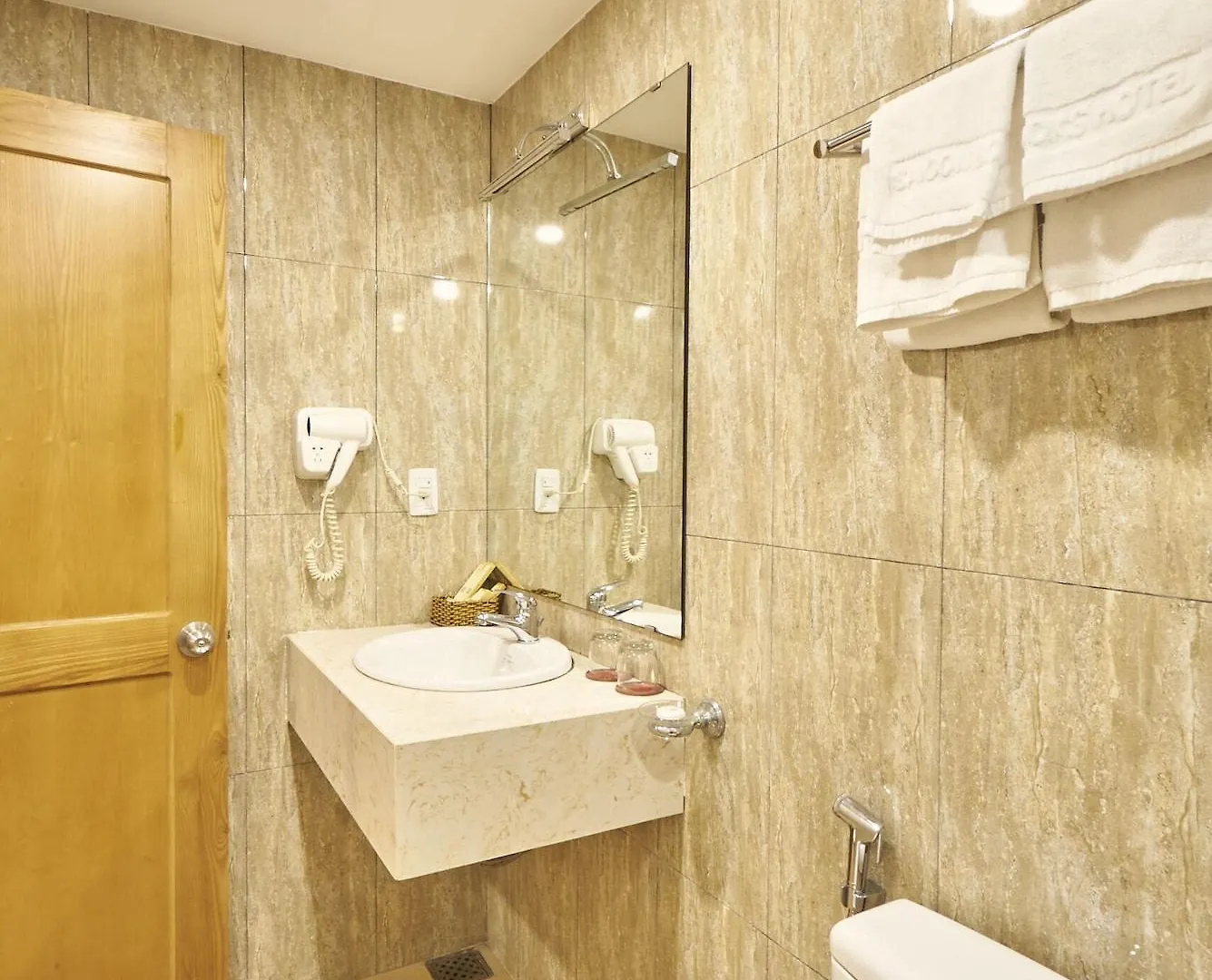 ***  Sai Gon'S Book Hotel Ho Chi Minh City Vietnam
